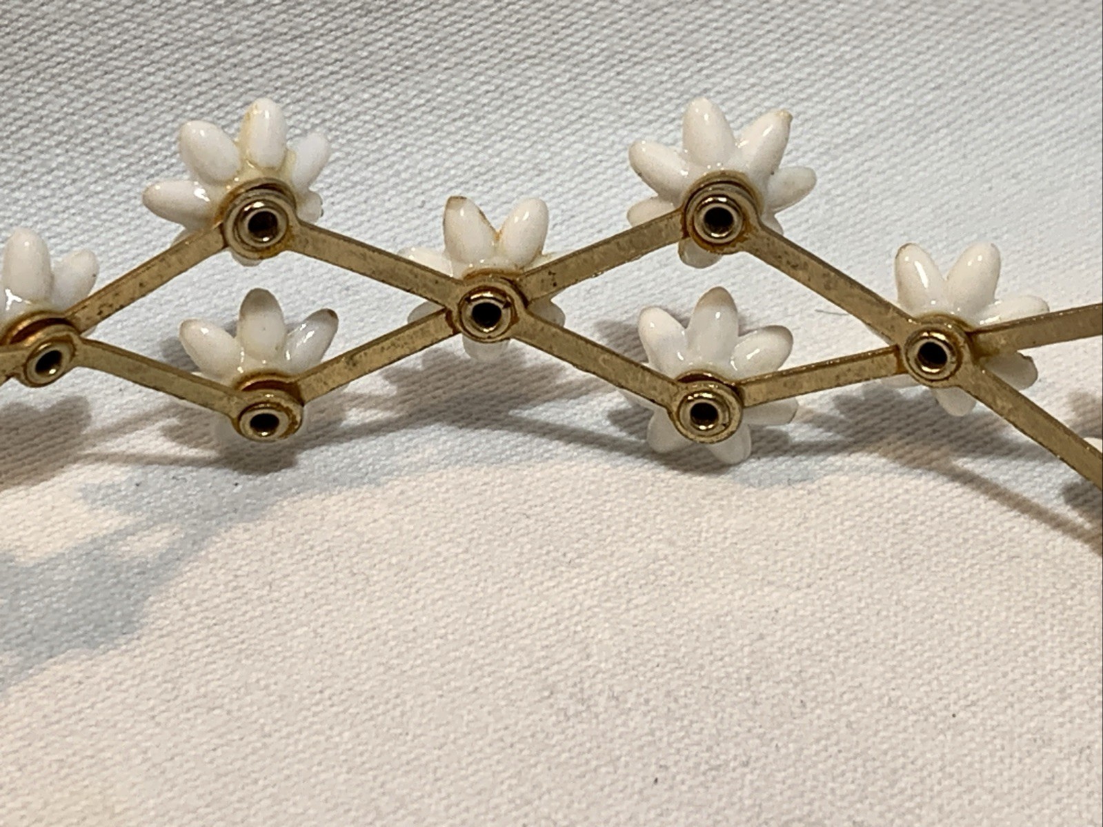 1940 VTG White Floral Accordion Style Brass & Celluloid Hair Ponytail Cuff
