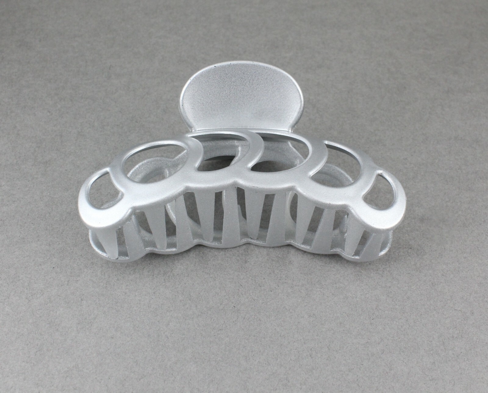Silver hair clip plastic 3 5/8″ long big barrette claw clamp circle chain link