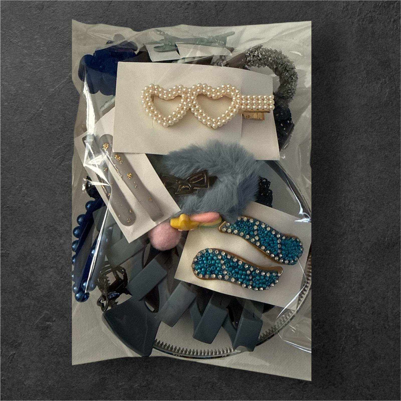 20 PCS Mixed Hair Accessories Lot Hair Clips Scrunchies Claw Clips Barrettes