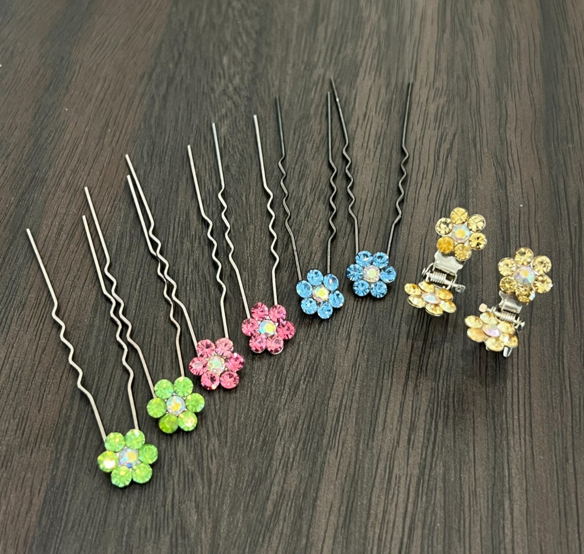 Vintage 6 Flower Pins & 2 clips Hair Bun Holder Rhinestone Metal Accessories