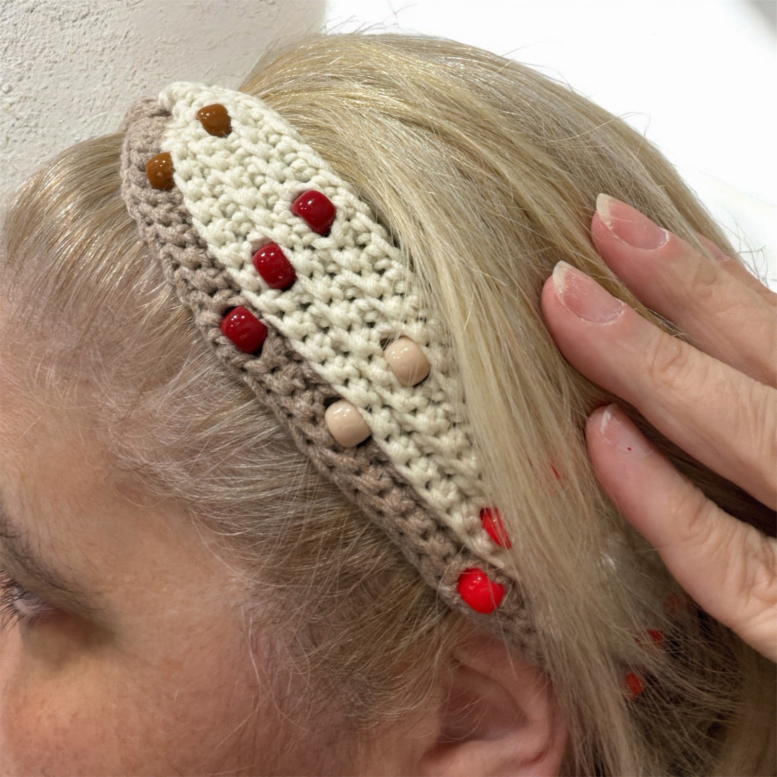 Women’s Knit Stretch Headband Beige Brown Colorblock Multicolor Beaded