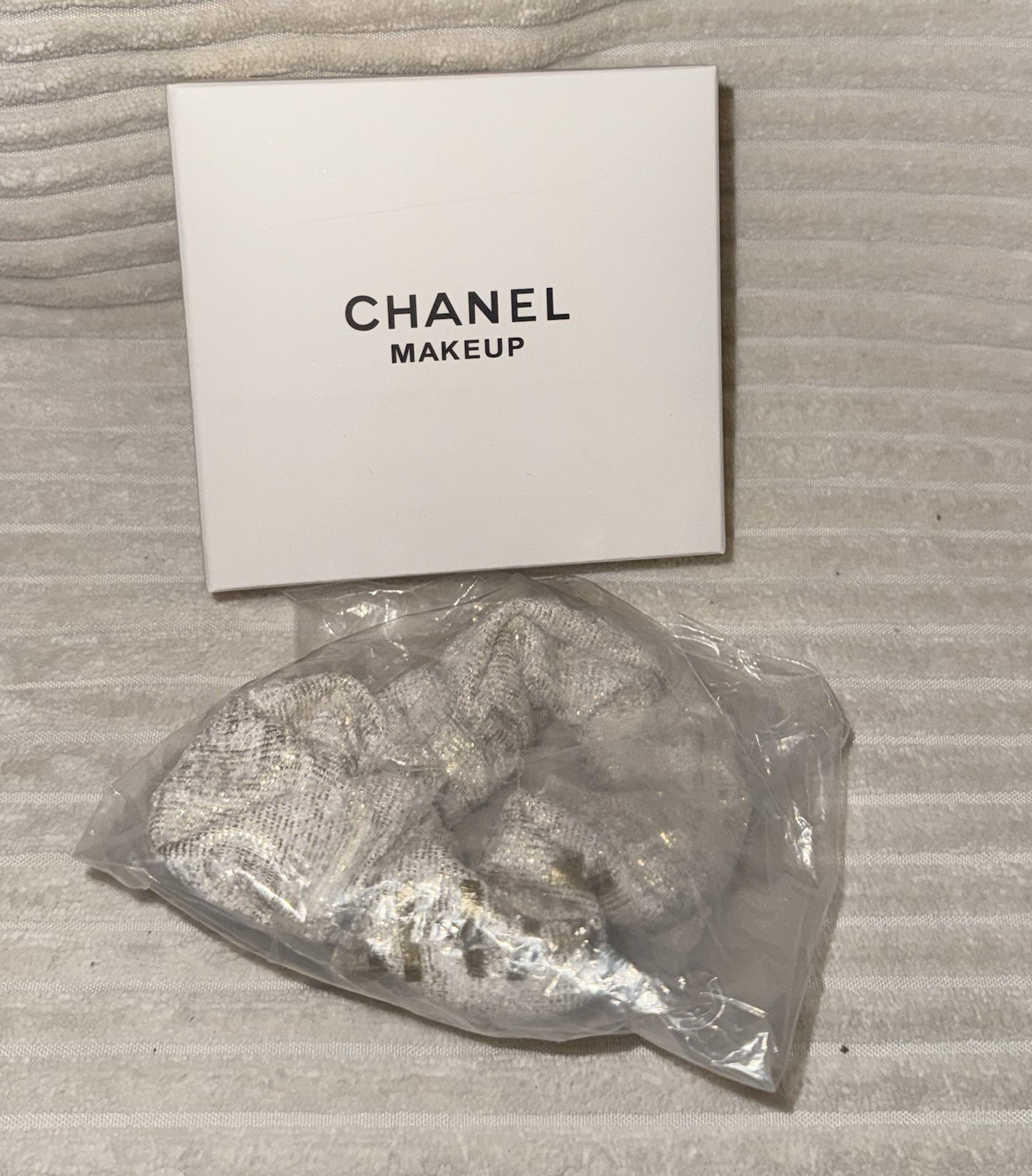 CHANEL Women’s Fabric Novelty Scrunchie With Box