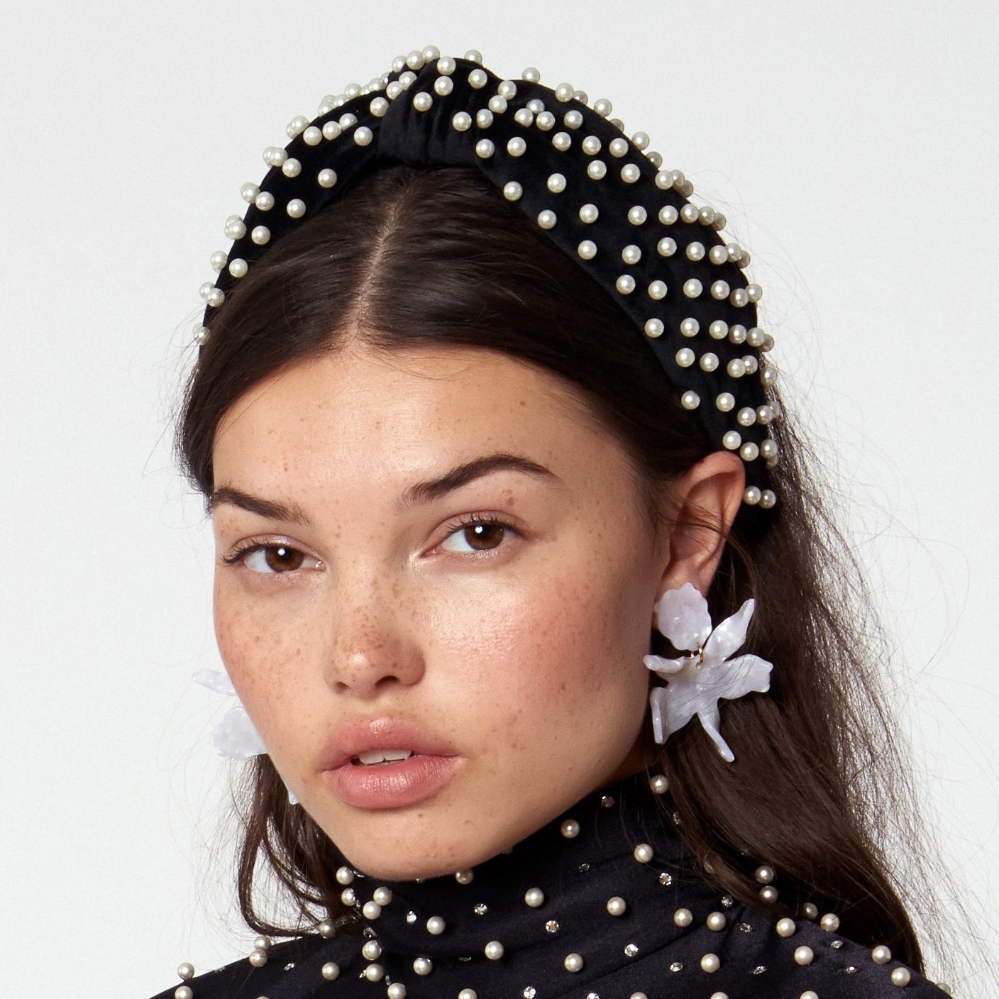 $160 LELE SADOUGHI Pearl Embellished Knotted Headband – Jet Black – LS031JT