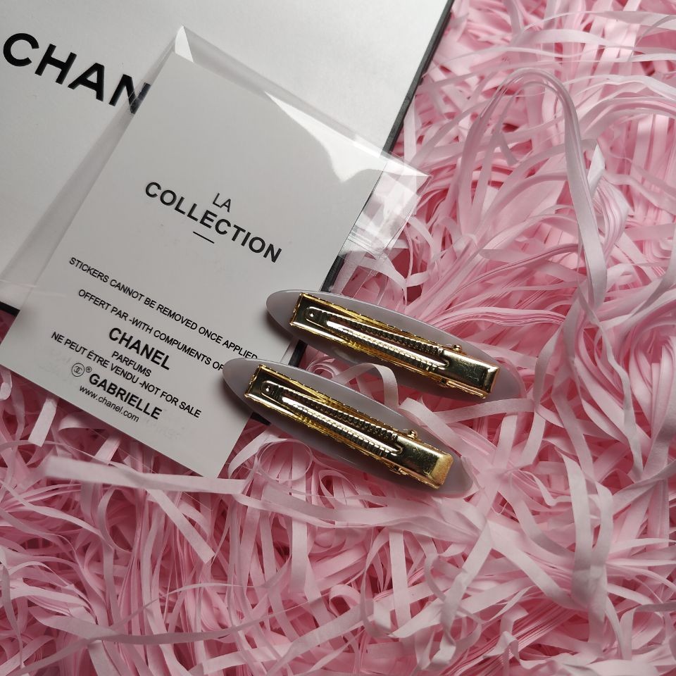 White Hair Clips GWP VIP Gift ChanelBeauté