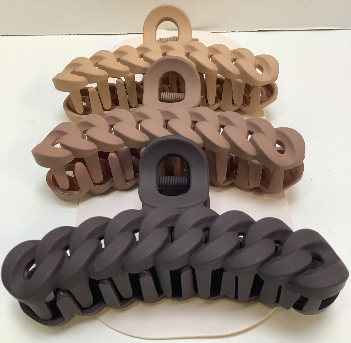 Kit-Sch Recycled Plastic Large Chain Claw Clips, 3pc Set, Neutral, Lot of 4