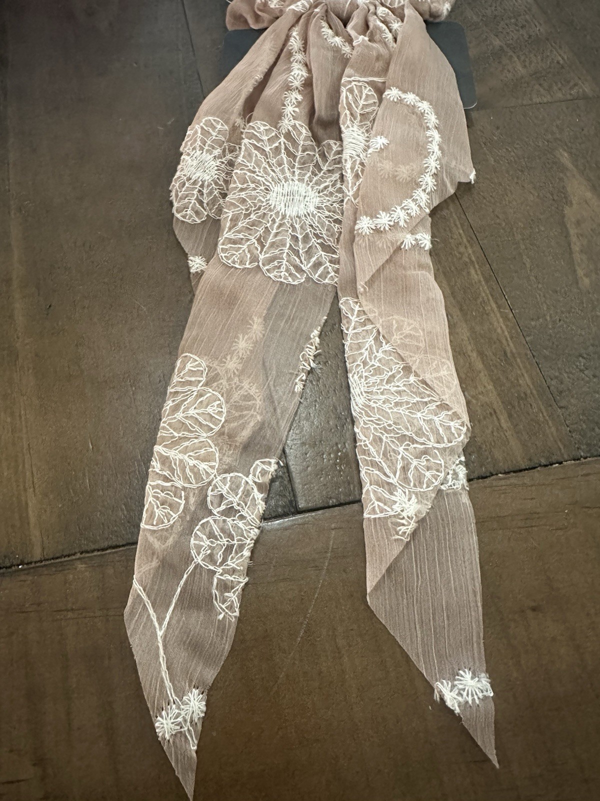 Heritage tan nude/cream embroidered bow hair scrunchie new boho hair tie