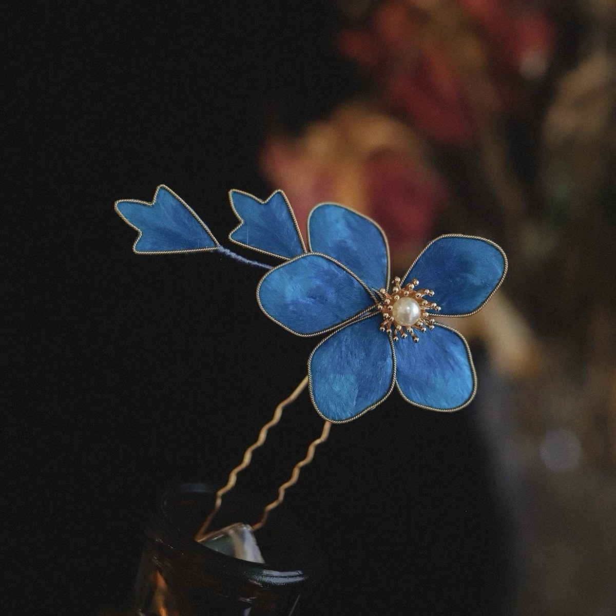 Elegant Blue Hairpin Set – Handmade Floral Design