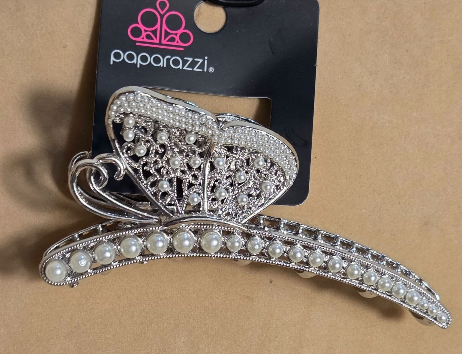 NIB Silver Butterfly Hair Clip With Faux Pearl Accents By Paparazzi