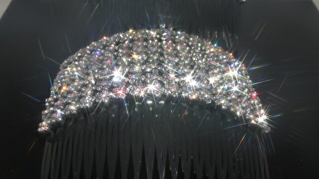 1 New Gorgeous Hair Comb with Shinny Crystals Hair Jewelry Accessories US Seller
