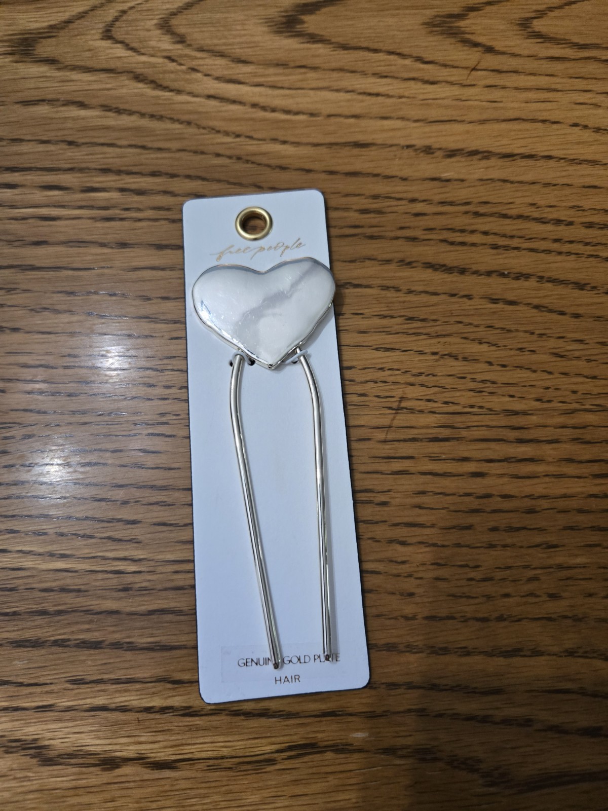 NWT FREE PEOPLE Women’s Gold Heart Shaped Hair Accessory Pin