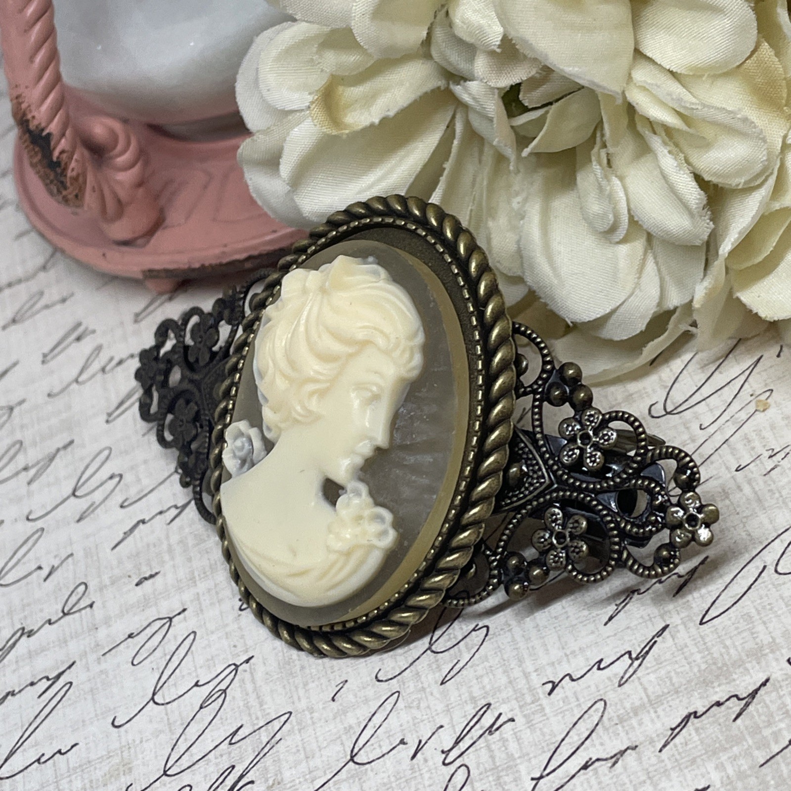 Victorian Fancy Lady Pearl Wedding VALENTINE Cameo Pin Hair Clip Jewelry Comb
