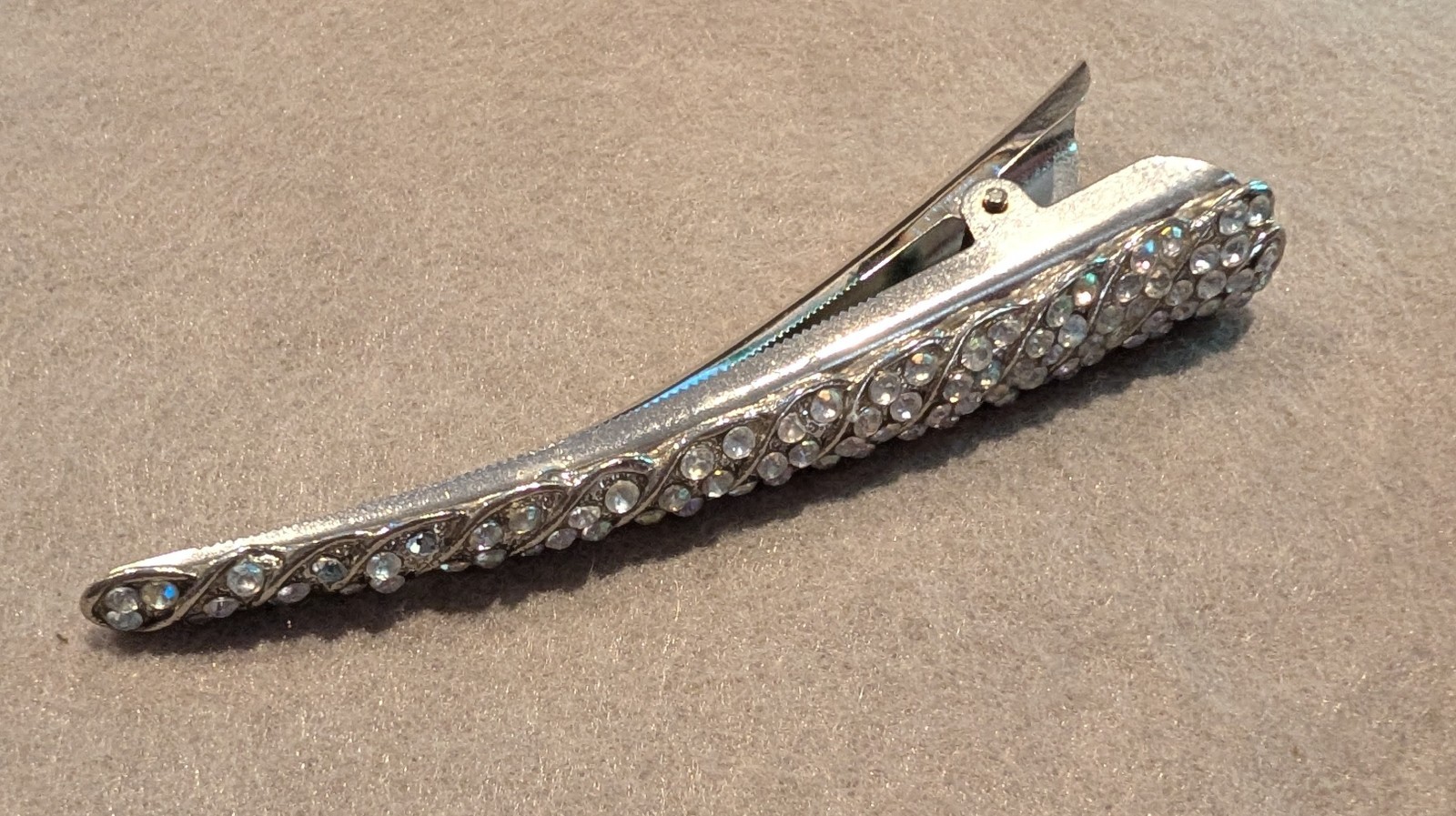 Hair CLips Silver-Tone Alligator Hair Clip Clear Rhinestones 1PCS