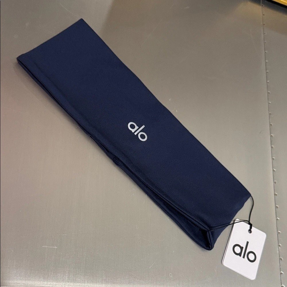 Alo Performance Conquer Headband Navy Blue