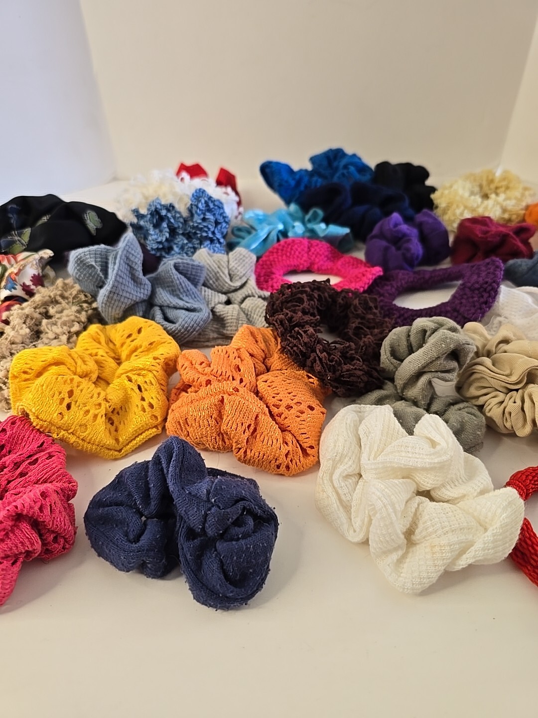 VTG Hair Scrunchies Ties Variety Mixed Lot of 32 Y2K 90s Colors Pink Purple Blue