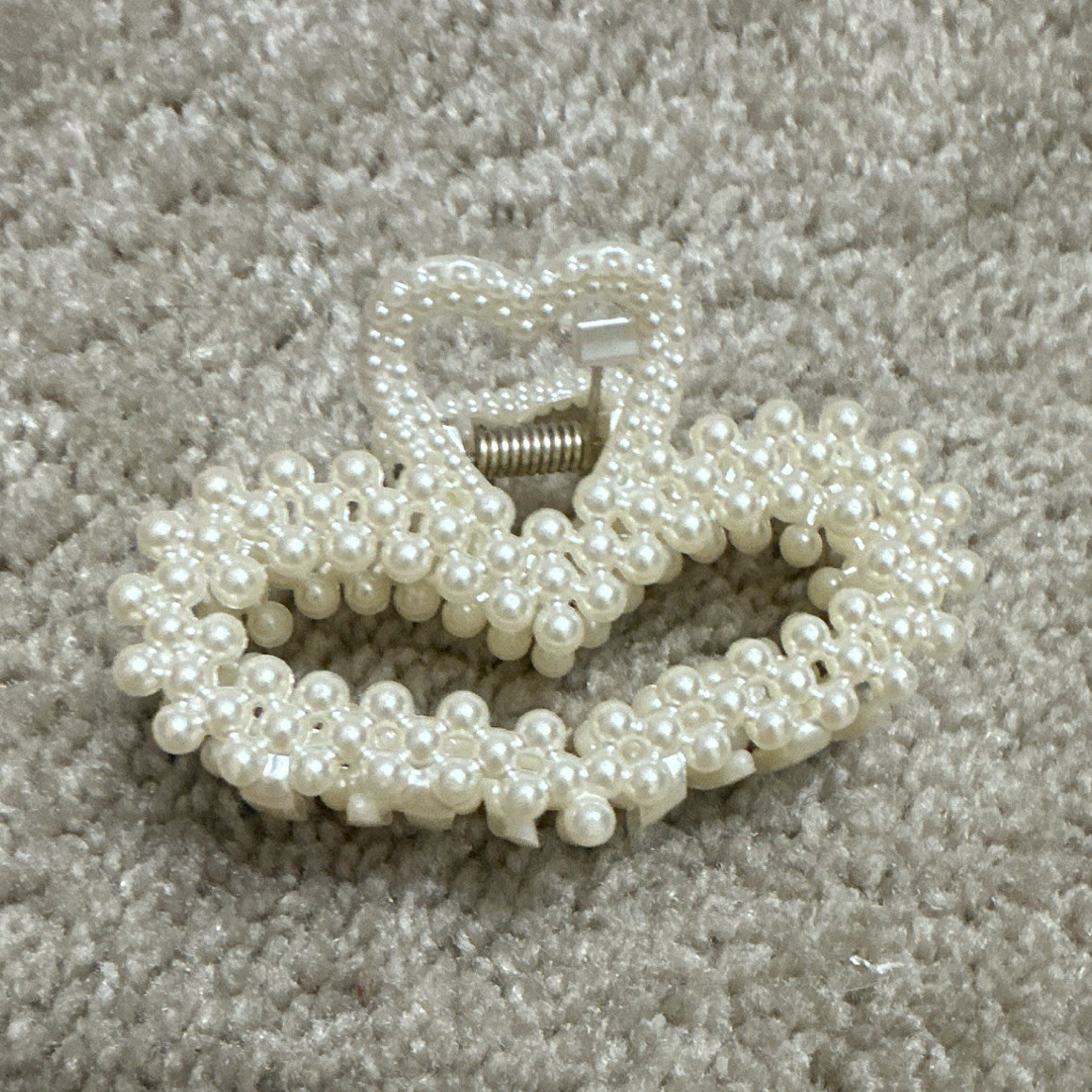White Beaded Hair Clip Claw Clip for Women, Solid Pattern Plastic/Metal
