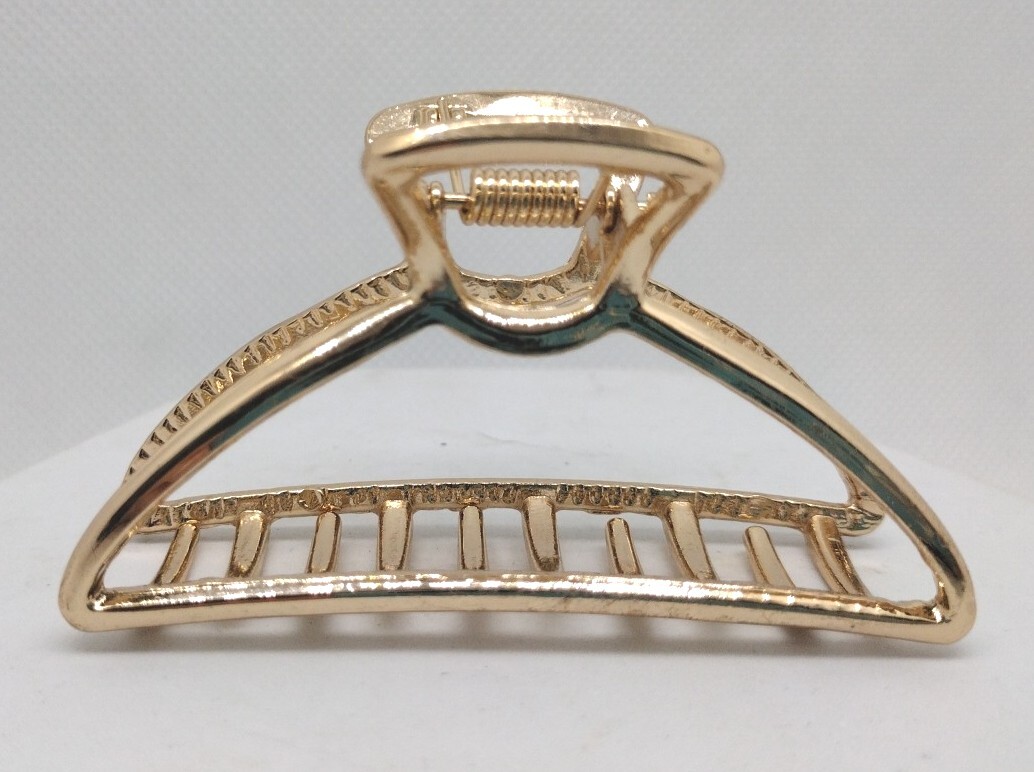 Gold Toned Metal Claw Hair Barrette Medium Accessory Jewelry