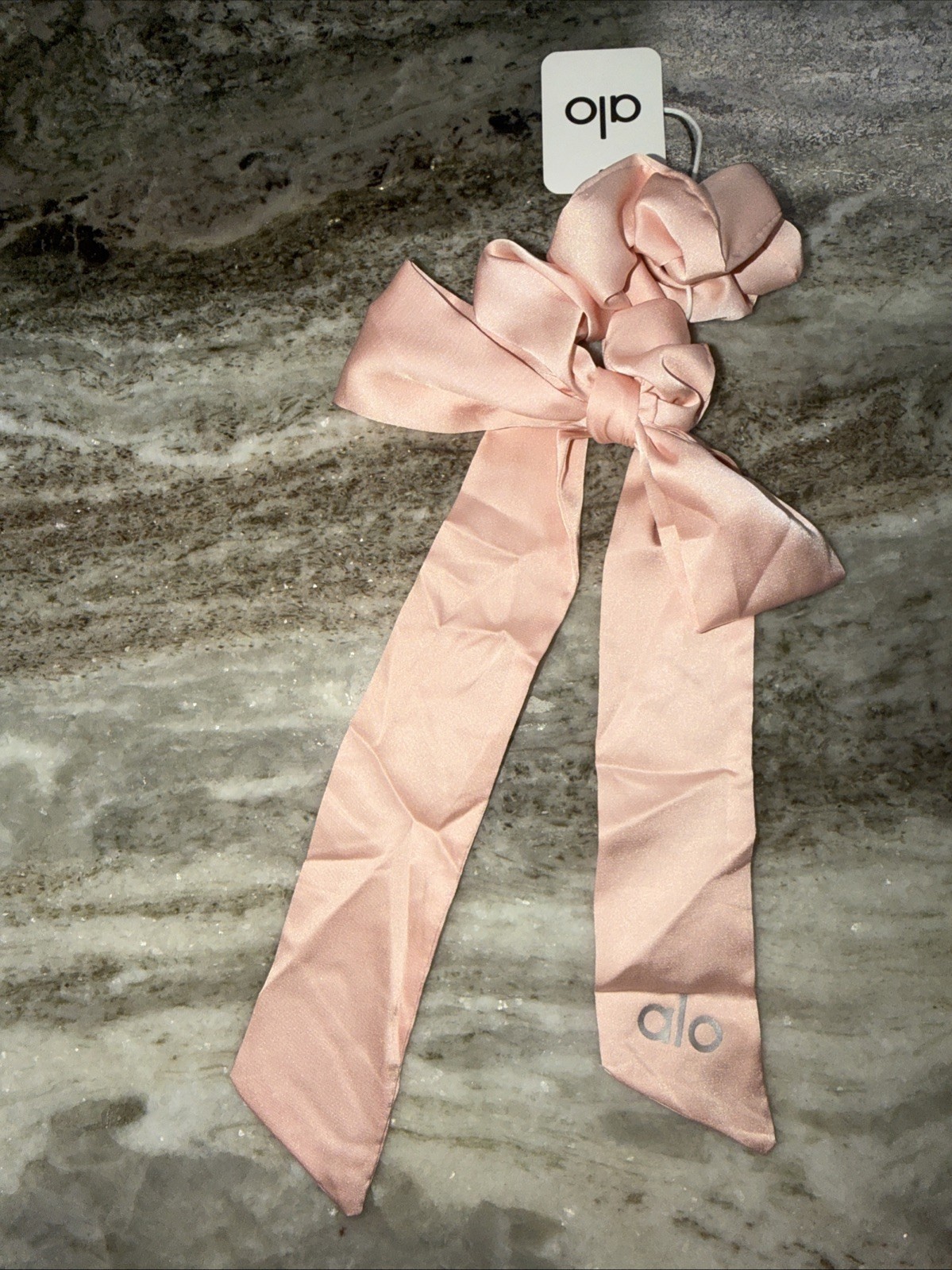 Alo Yoga New love knot hair tie Pink kids women hair bow
