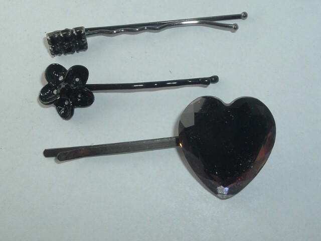 VINTAGE GRAY GLASS HEART BLACK RHINESTONE & FLOWER HAIR PINS BOBBY PINS