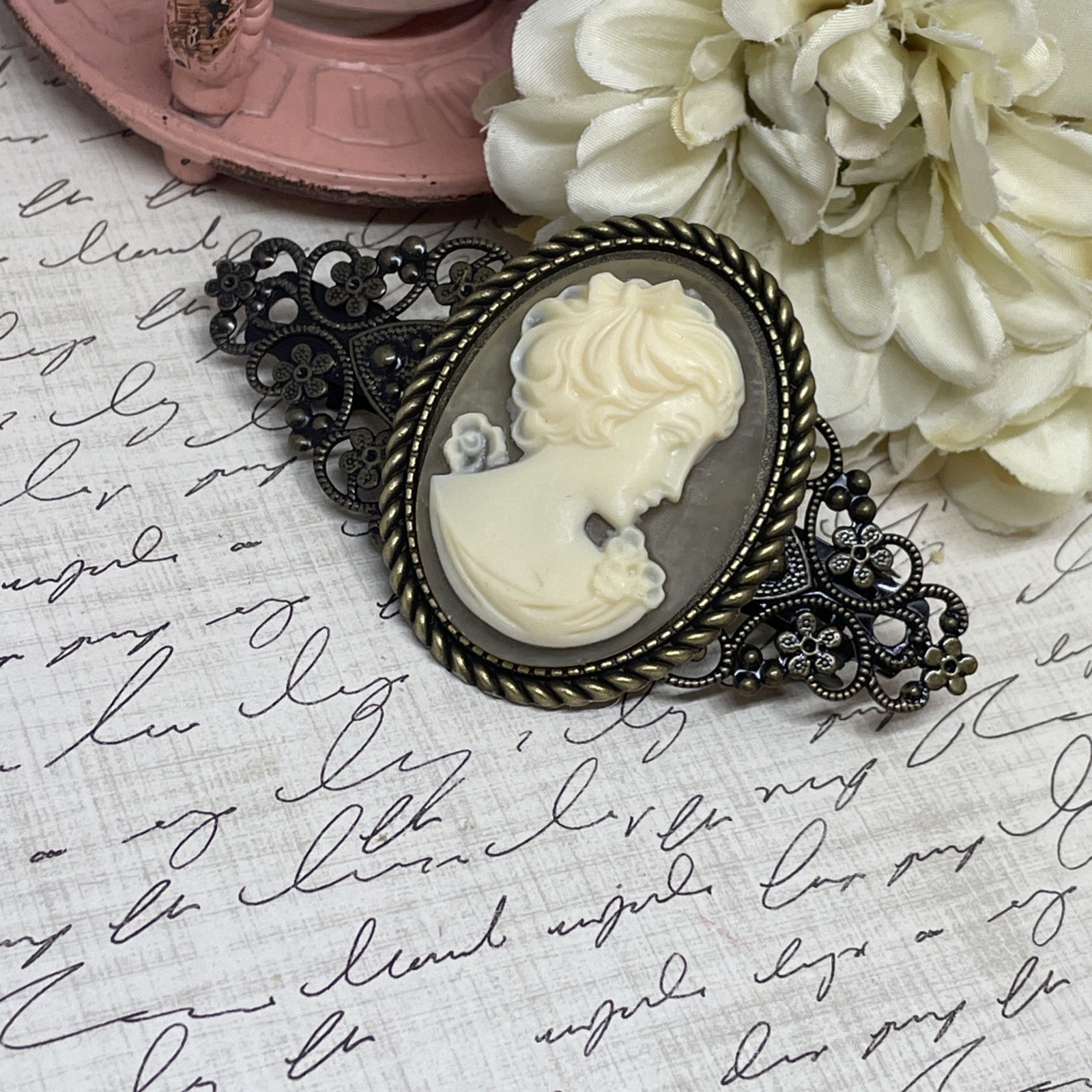 Victorian Fancy Lady Pearl Wedding VALENTINE Cameo Pin Hair Clip Jewelry Comb