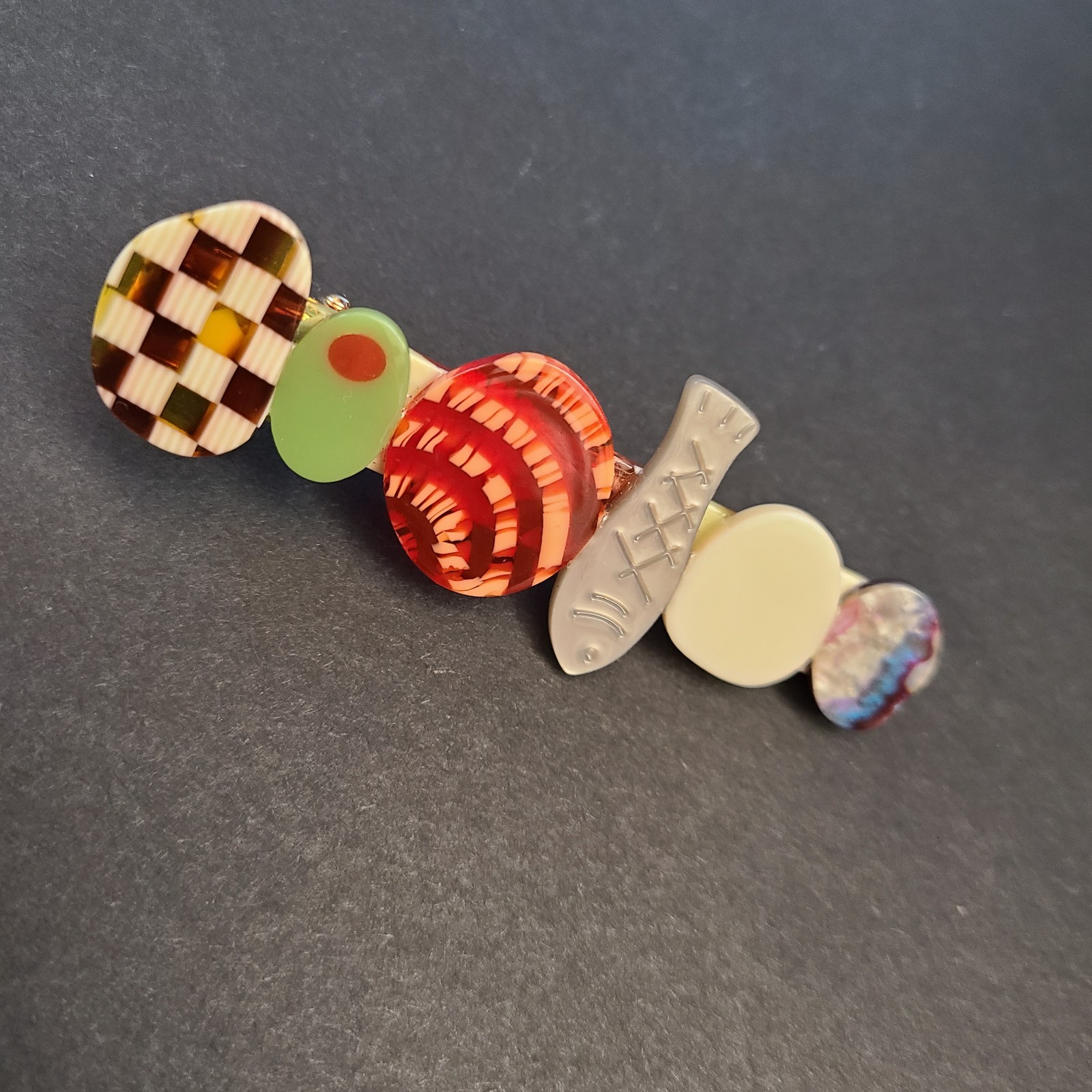 Hors d’Oeuvre Alligator Hair Clip Food Theme Fish Olive Barrette