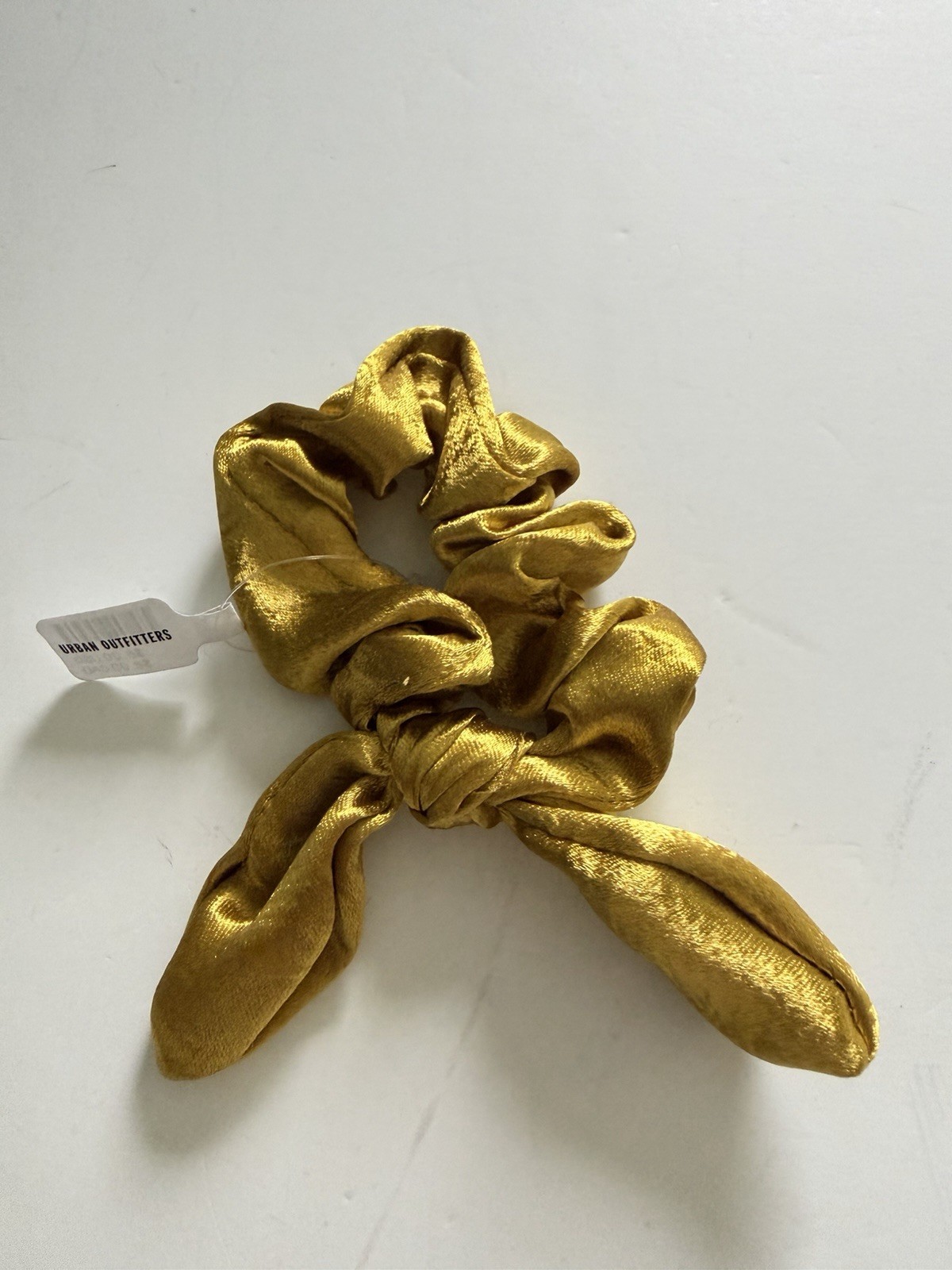 New Urban Outfitters Bow Scrunchie Shiny Gold Tan Small Thick Bow Knot UO