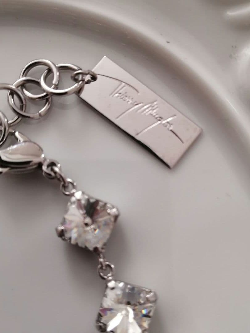 THIERRY MUGLER Silver Vintage Necklace Crystal Diamond Cut Design Pre-Owned