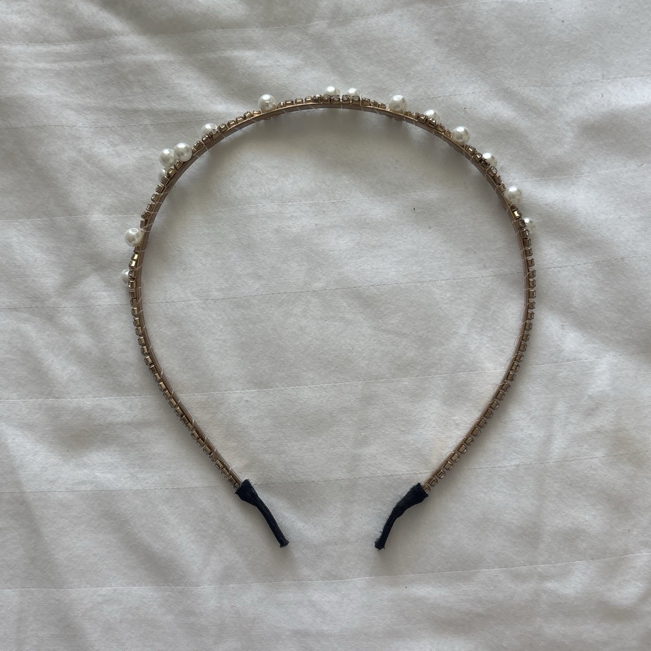 2 Pack Women’s White Faux Pearl & Rhinestone Gold Tone Headbands, Classic