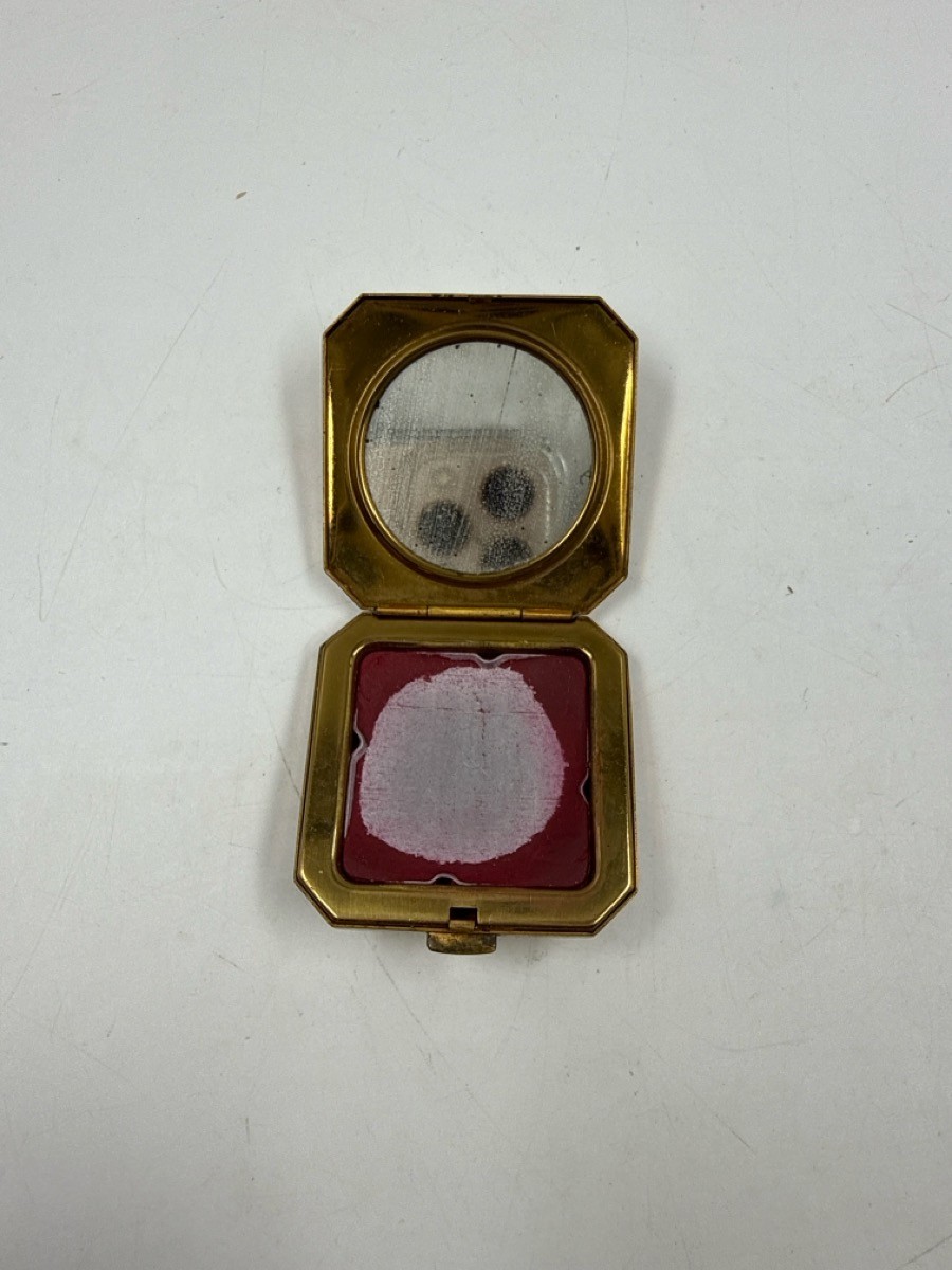 Vintage Du Barry Rouge Compact Gold Tone Deep Rose Red Blush (MI1075514)