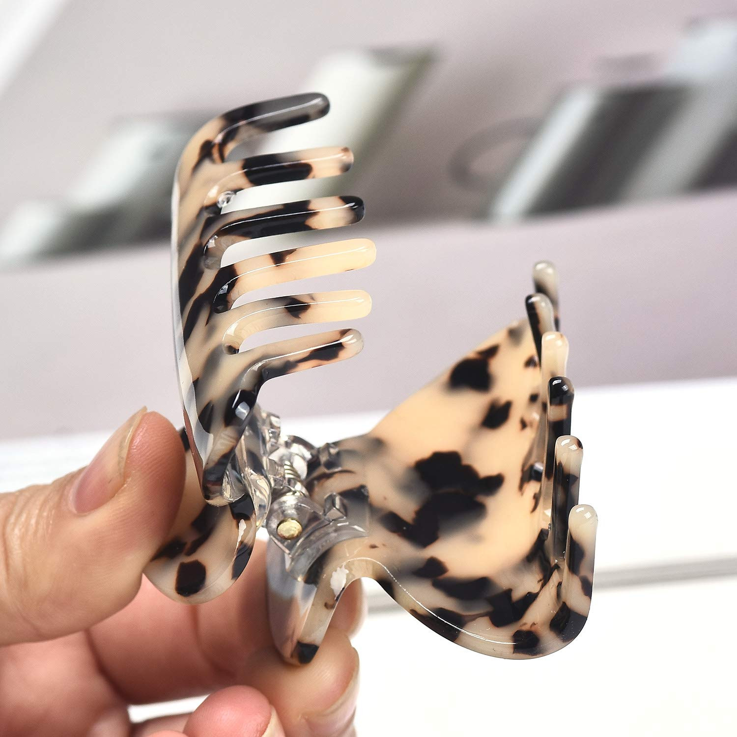 Medium Claw Hair Clips for Women Girls Tortoise Hair Jaw Clips Celluloid Hair Cl