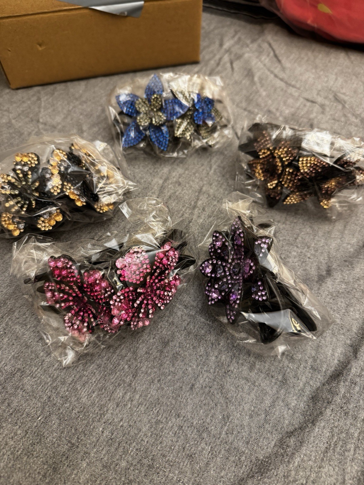 Rhinestone Flower Hair Clips/Barrettes * Multicolor Floral Plastic, Women