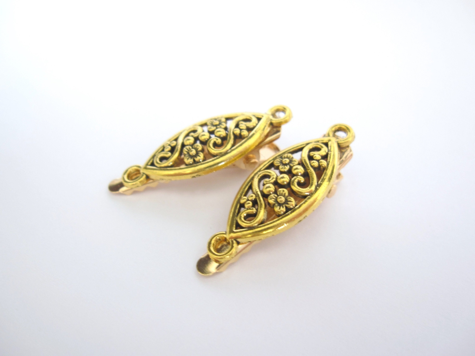 2 small silver scroll and flower metal alligator hair clip for fine thin hair