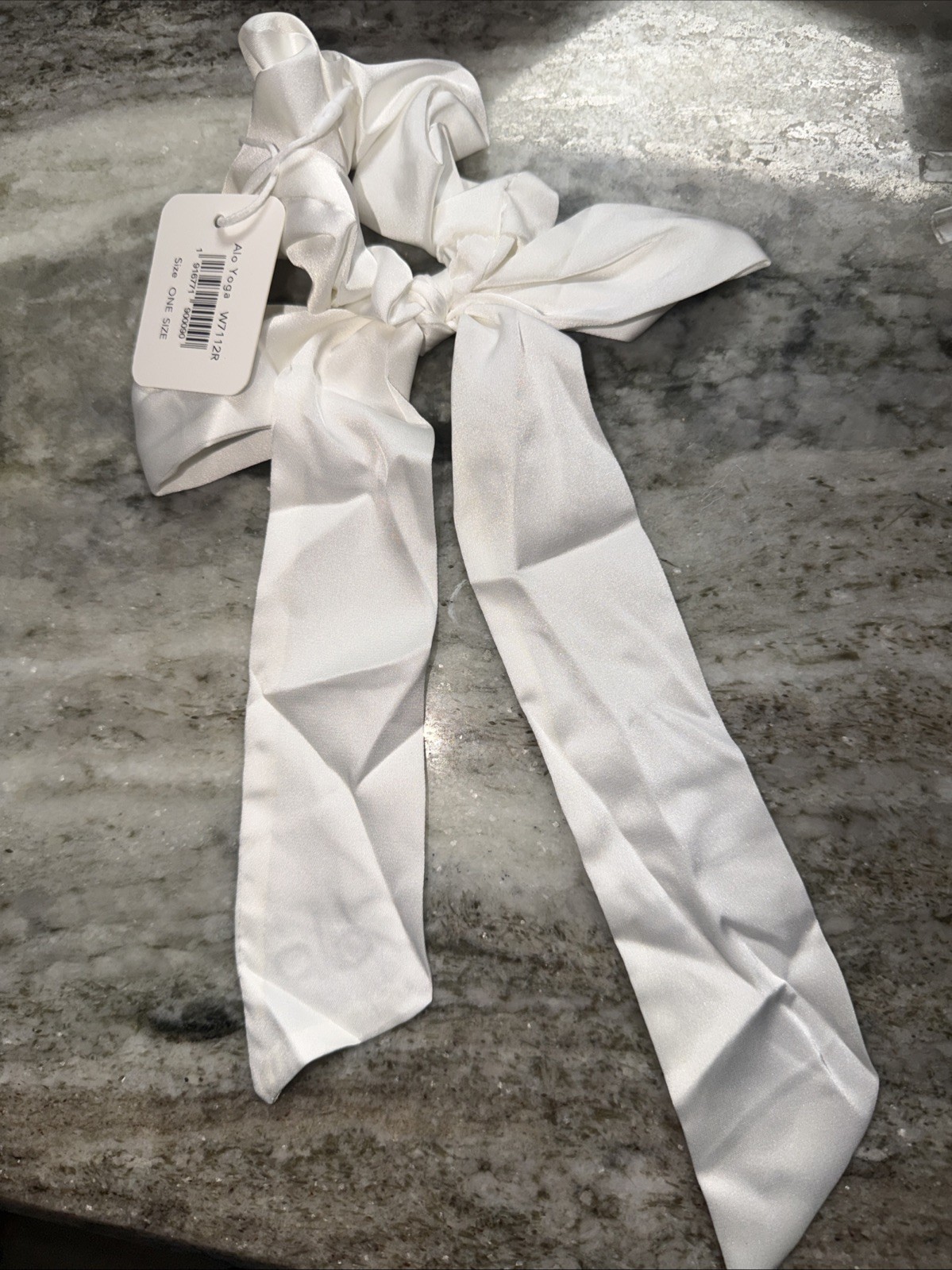 Alo Yoga New love knot hair tie white kids women hair bow