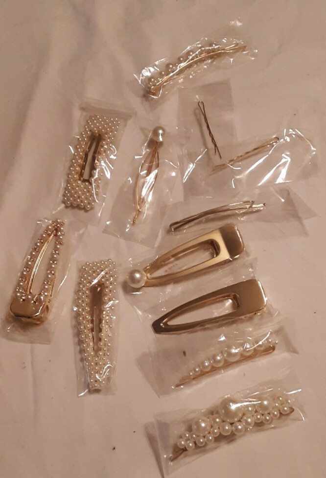 Lot Of 11 Pearl And Gold Tone Hair Barretts/ Clips