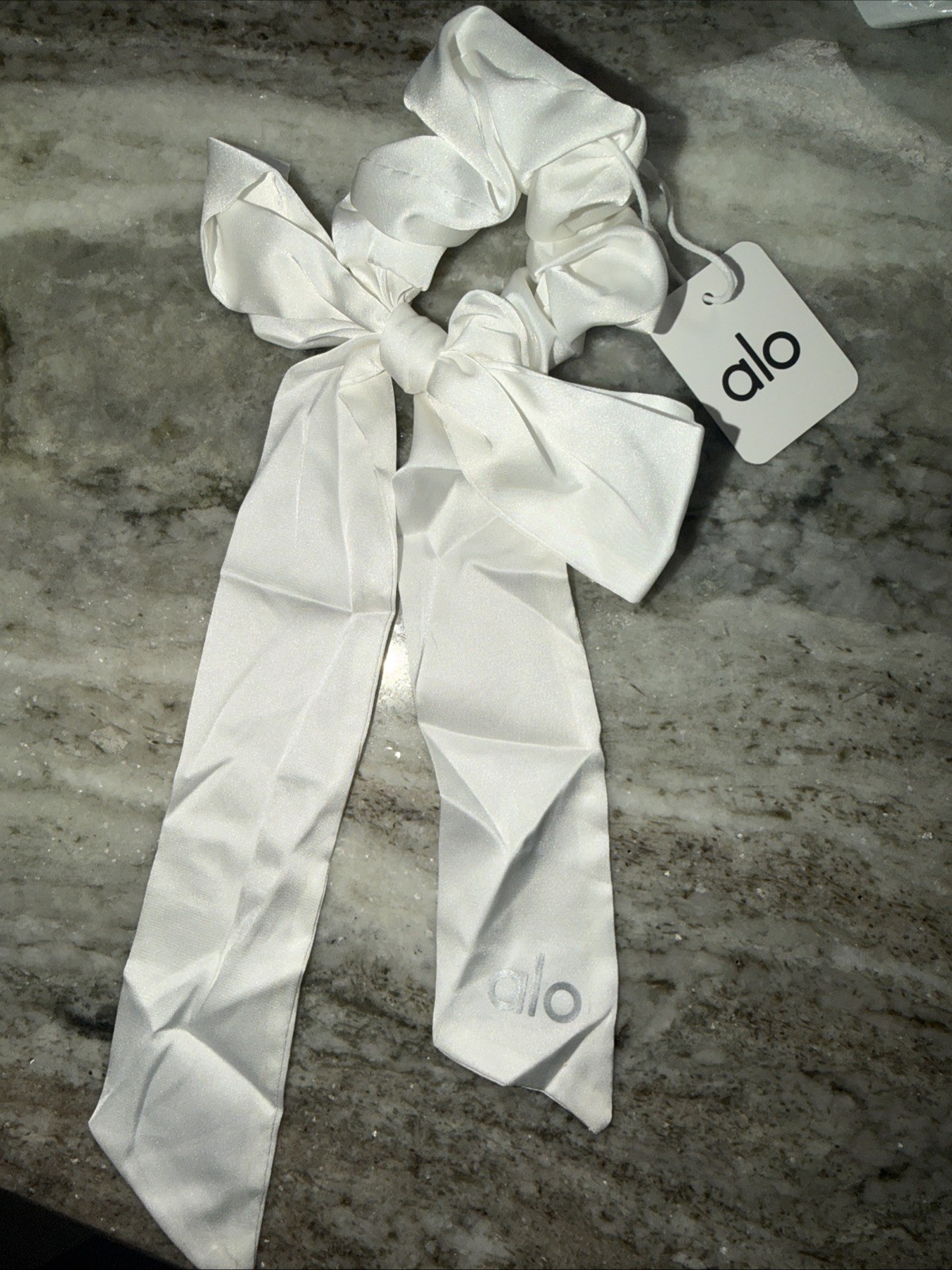 Alo Yoga New love knot hair tie white kids women hair bow