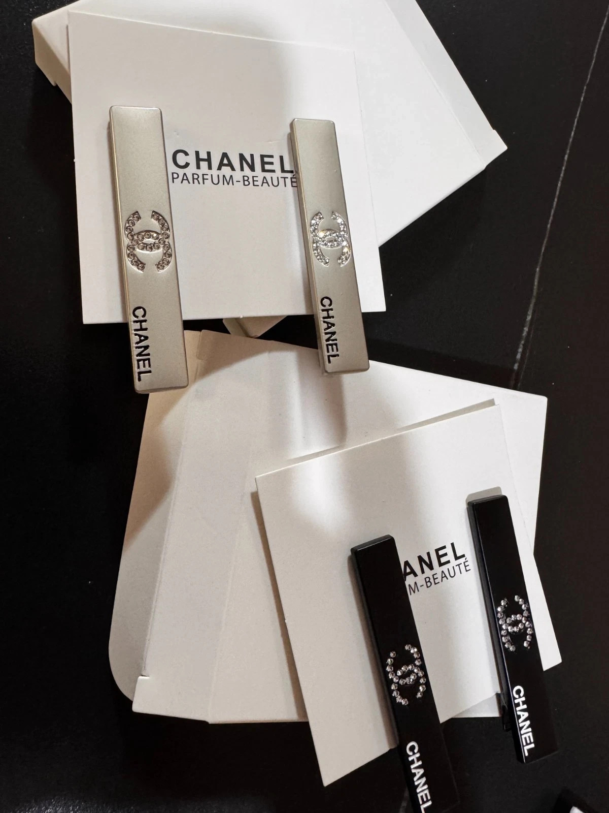 2026 Chanel Beauty Hair Clip Set (2 Pcs) | New with Box – Black & Silver W/BOX