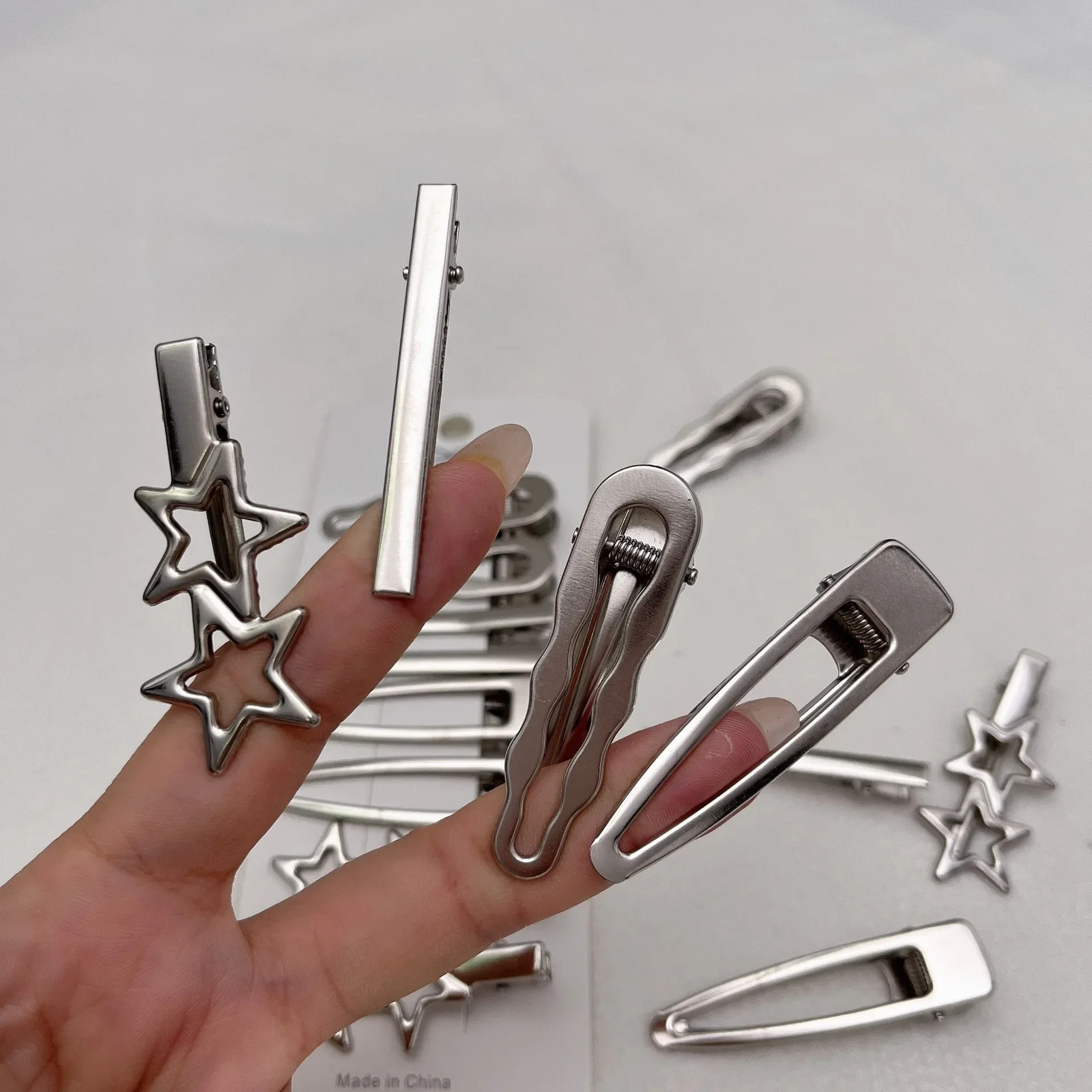 Silver Metal Duckbill Hair Clips Y2K Bangs Side Hair Barrettes for Women Girls