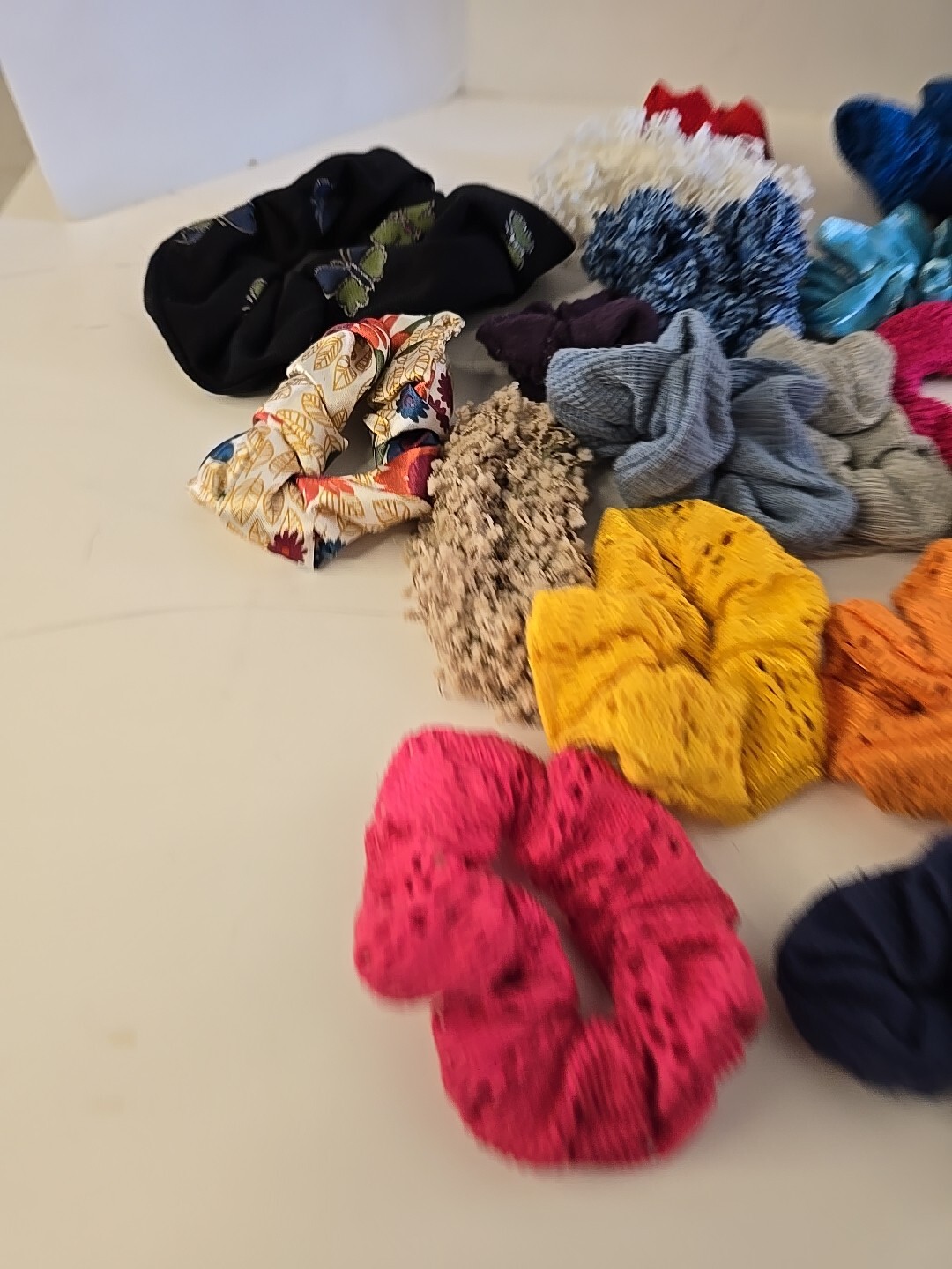 VTG Hair Scrunchies Ties Variety Mixed Lot of 32 Y2K 90s Colors Pink Purple Blue