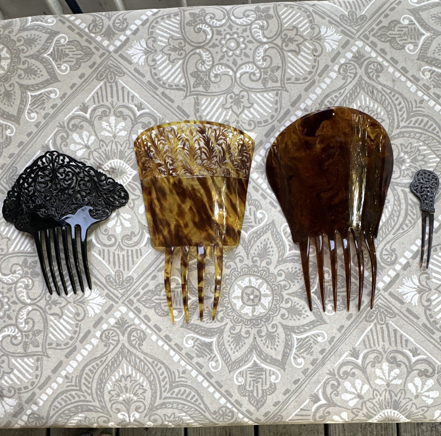 Lot of 4 Decorative Plastic Hair Combs, Black Filigree & Tortoiseshell Fan
