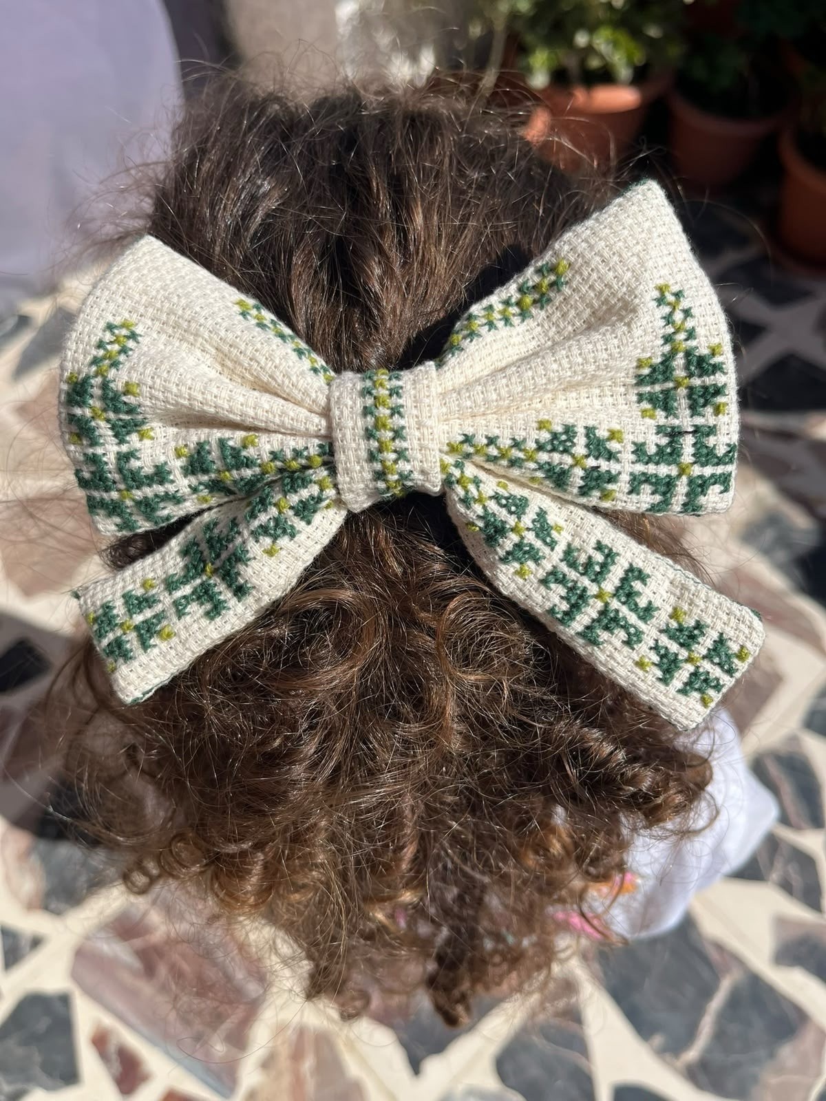 Handmade Palestinian Embroidered Hair Bow Clip – Traditional Tatreez Linen Hair