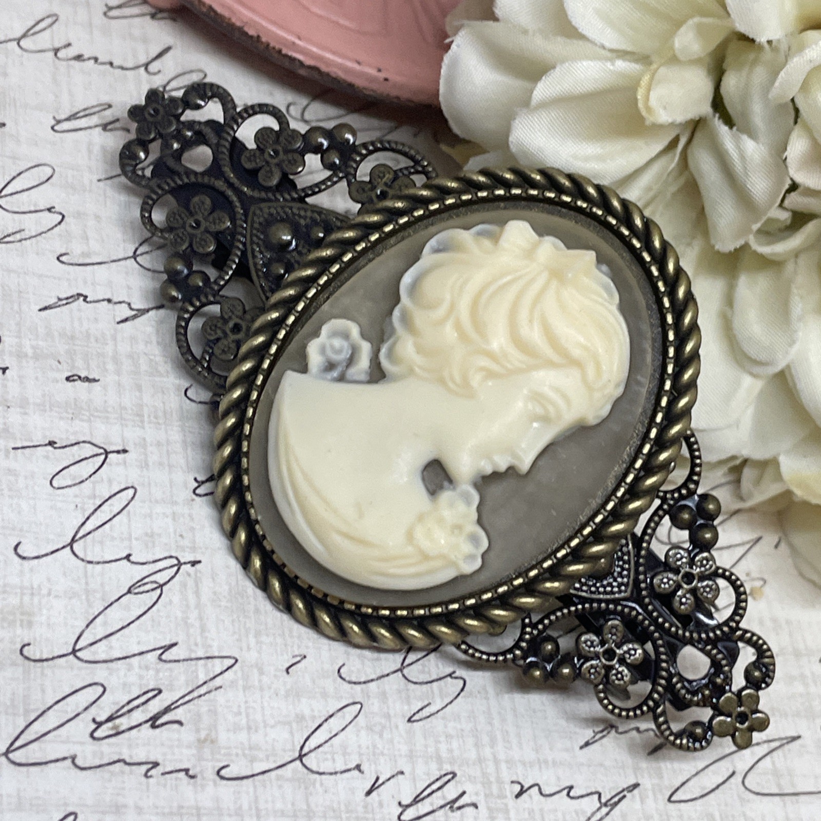 Victorian Fancy Lady Pearl Wedding VALENTINE Cameo Pin Hair Clip Jewelry Comb