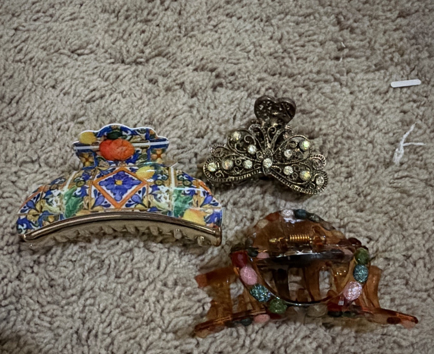Women’s Lot of 3 Hair Claw Clips Multicolor Brown Floral Beaded Plastic Metal