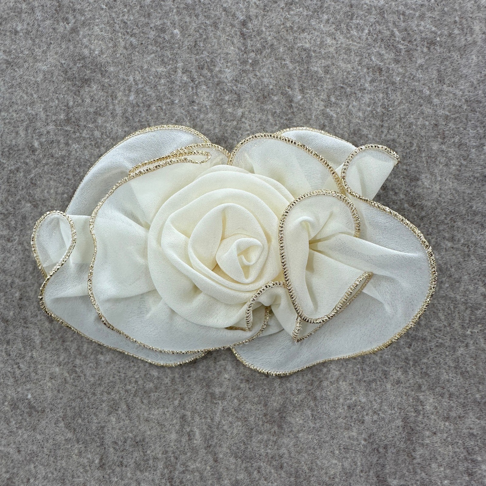VTG Lot of 4 Handmade Elegant White Organza Fabric Brooch Hair Clip – NO CLIPS