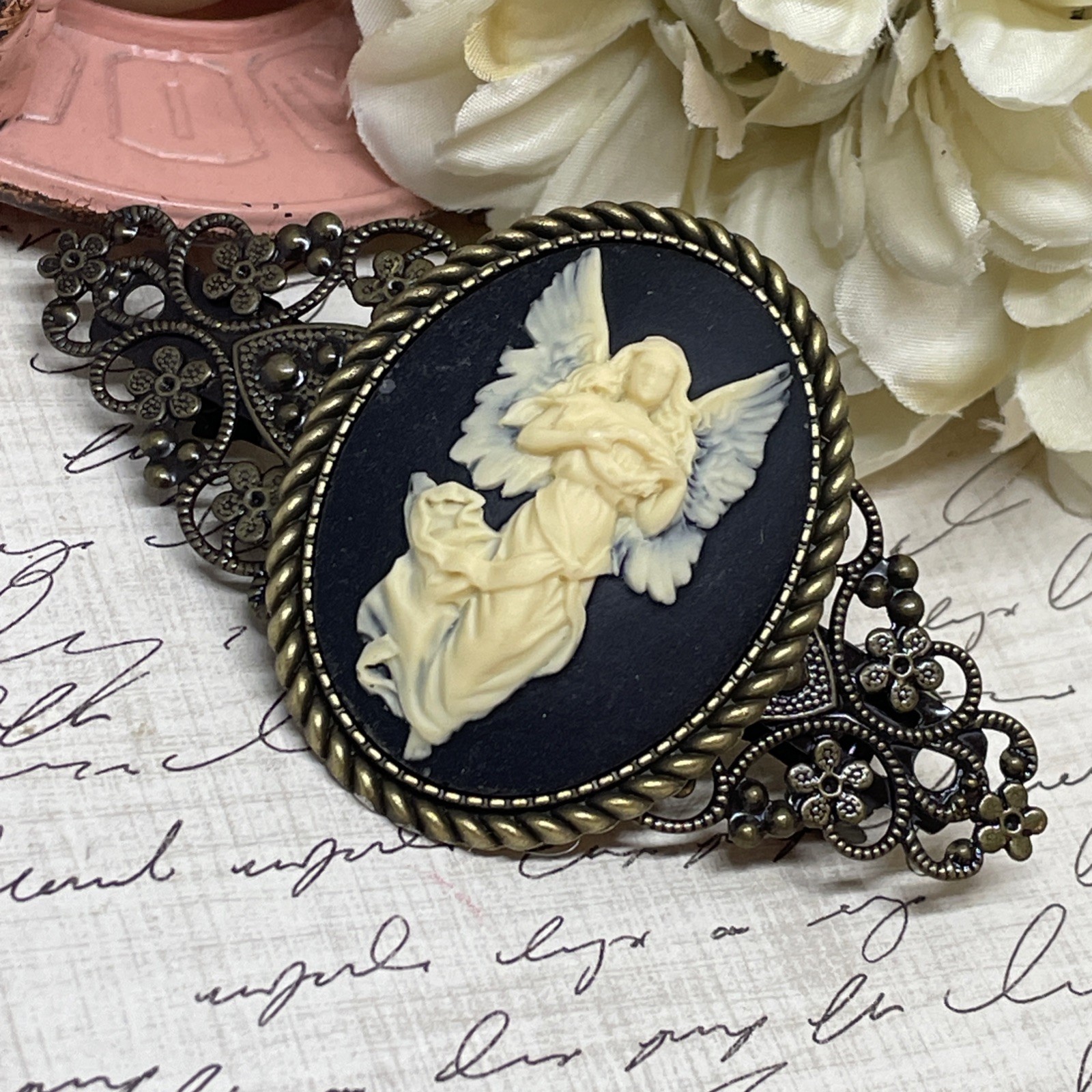 Blavk White Angel VALENTINE Gift Mom Wife Bride Cameo Pin Hair Clip Jewelry Comb