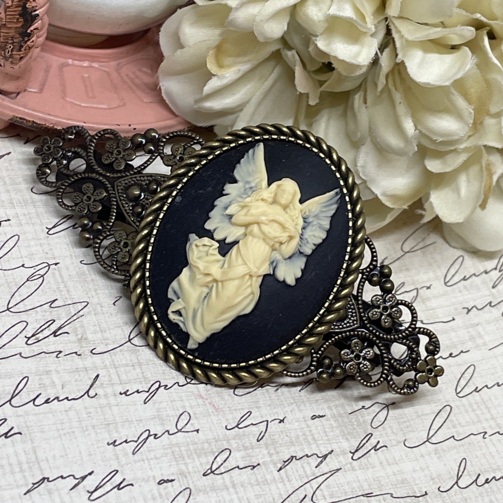 Blavk White Angel VALENTINE Gift Mom Wife Bride Cameo Pin Hair Clip Jewelry Comb