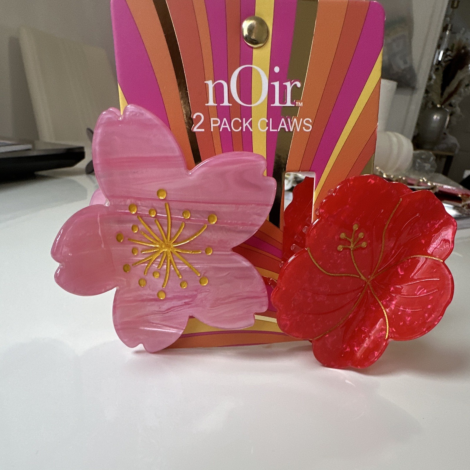 nOir Women’s Flower Hair Claw Clips 2 Pack Pink Red Floral Plastic