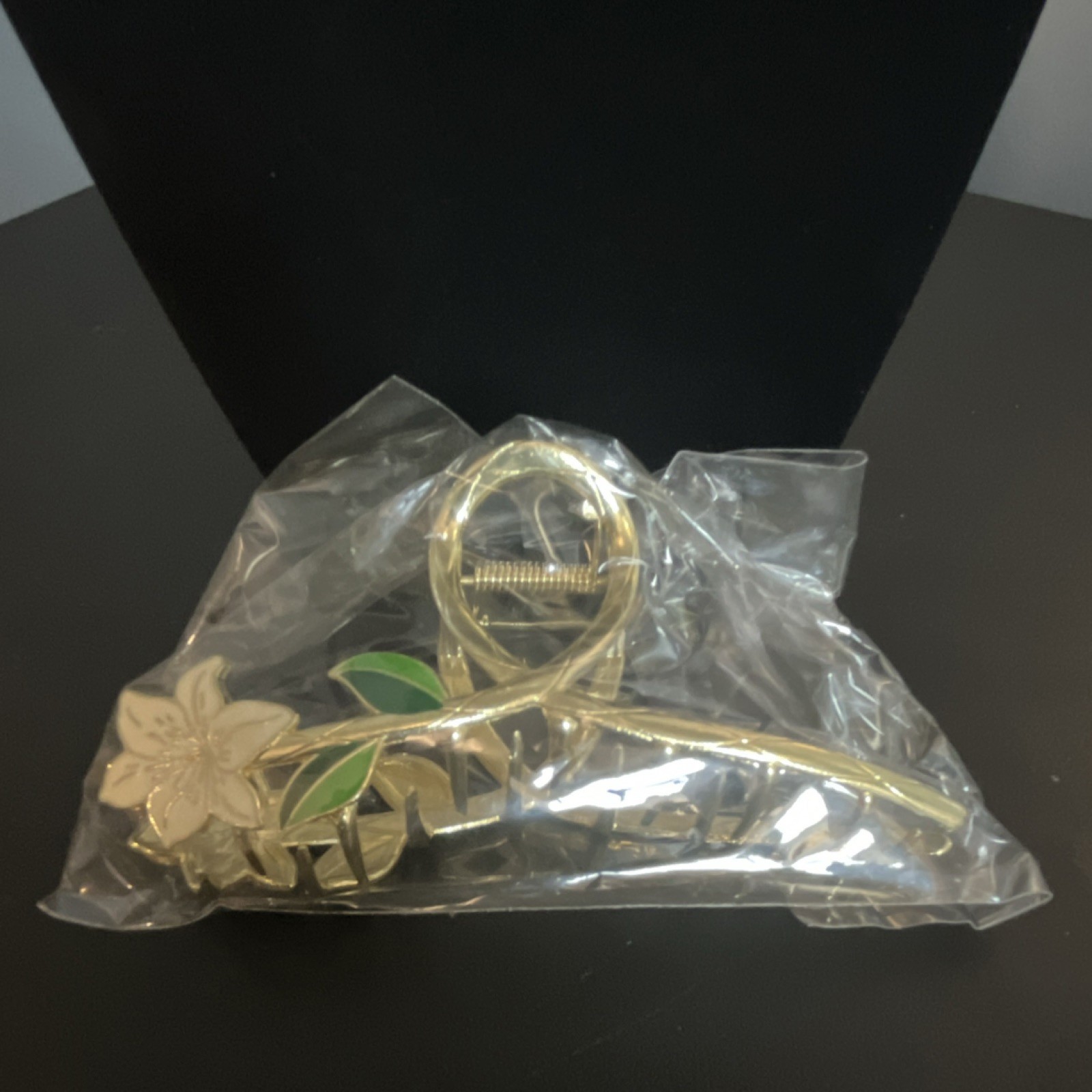 Gold Tone Metal Floral Hair Claw Clip w/ White Flower & Green Leaves