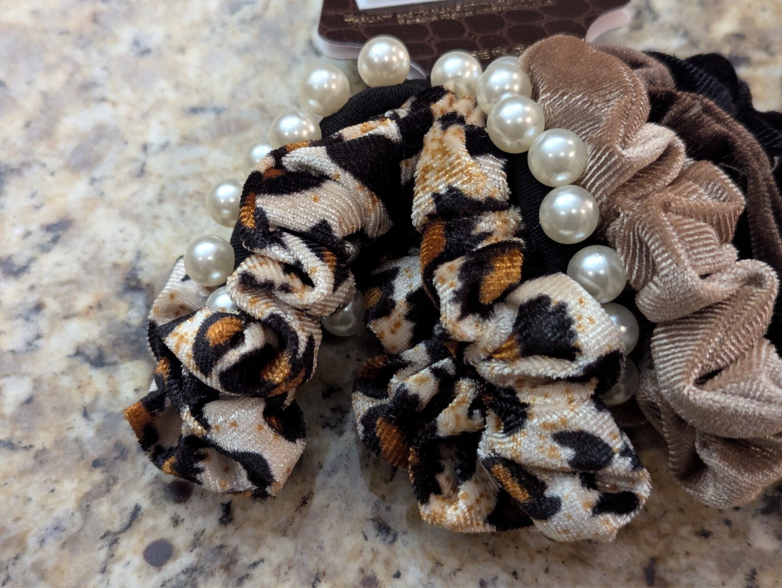 Thalia Sodi 8 piece Hair Accessories Scrunchies Pearls Brown Leopard Print