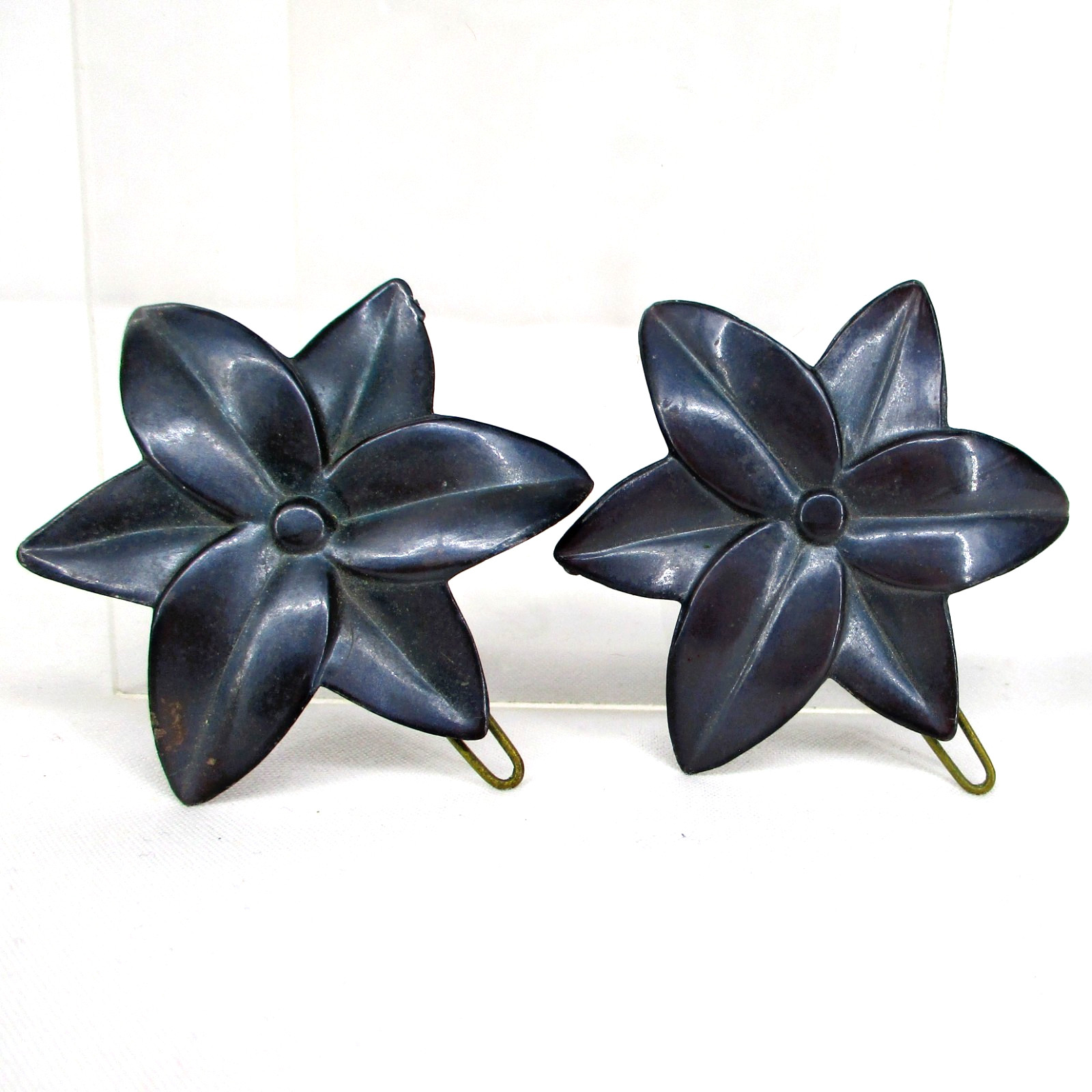 Vtg Pair France Celluloid Flower Hair Clips Dark Blue Clematis Poinsettia 1950s
