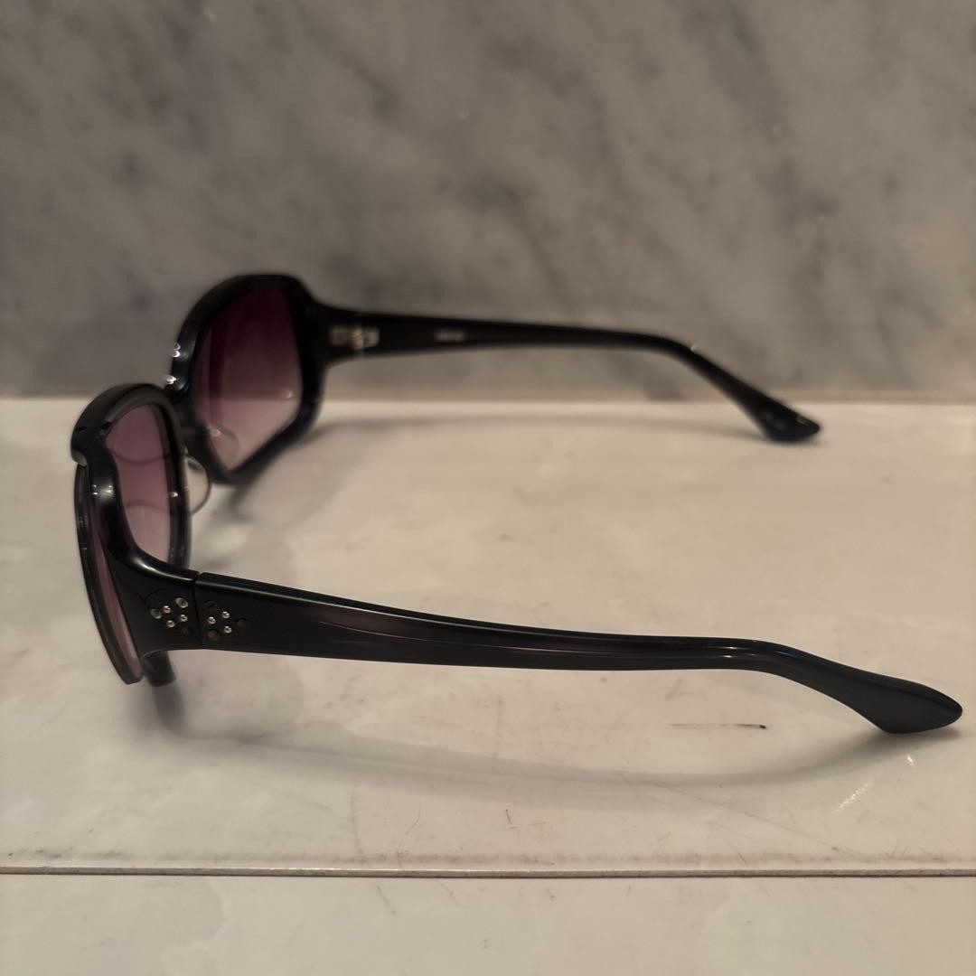 Anna Sui AS1111 Black Butterfly Sunglasses – Elegant & Stylish