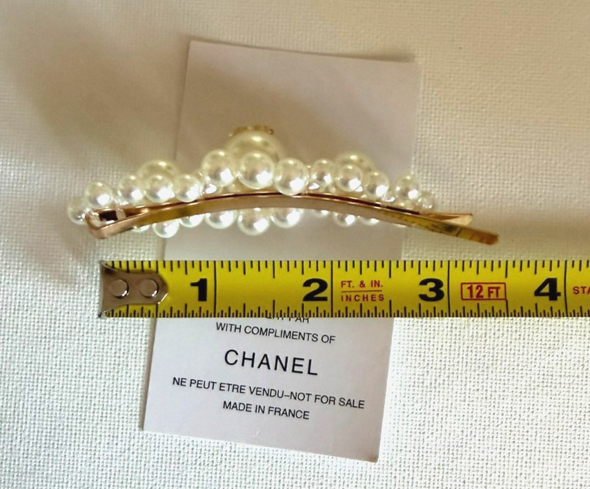 vintage hair clip/barrette chanel cc vip gift white pearls 3.5″ long